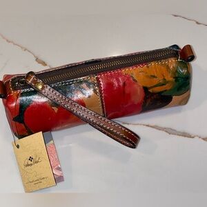 NWT Patricia Nash wristlet